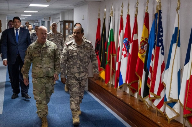 Chief of Staff meets Supreme Allied Commander of Europe - Gulf Times