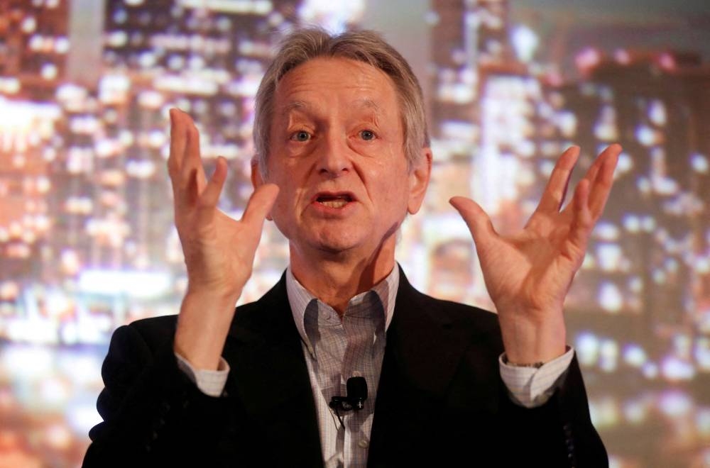 Artificial intelligence pioneer Geoffrey Hinton speaks at the Thomson Reuters Financial and Risk Summit in Toronto, December 4, 2017.    REUTERS