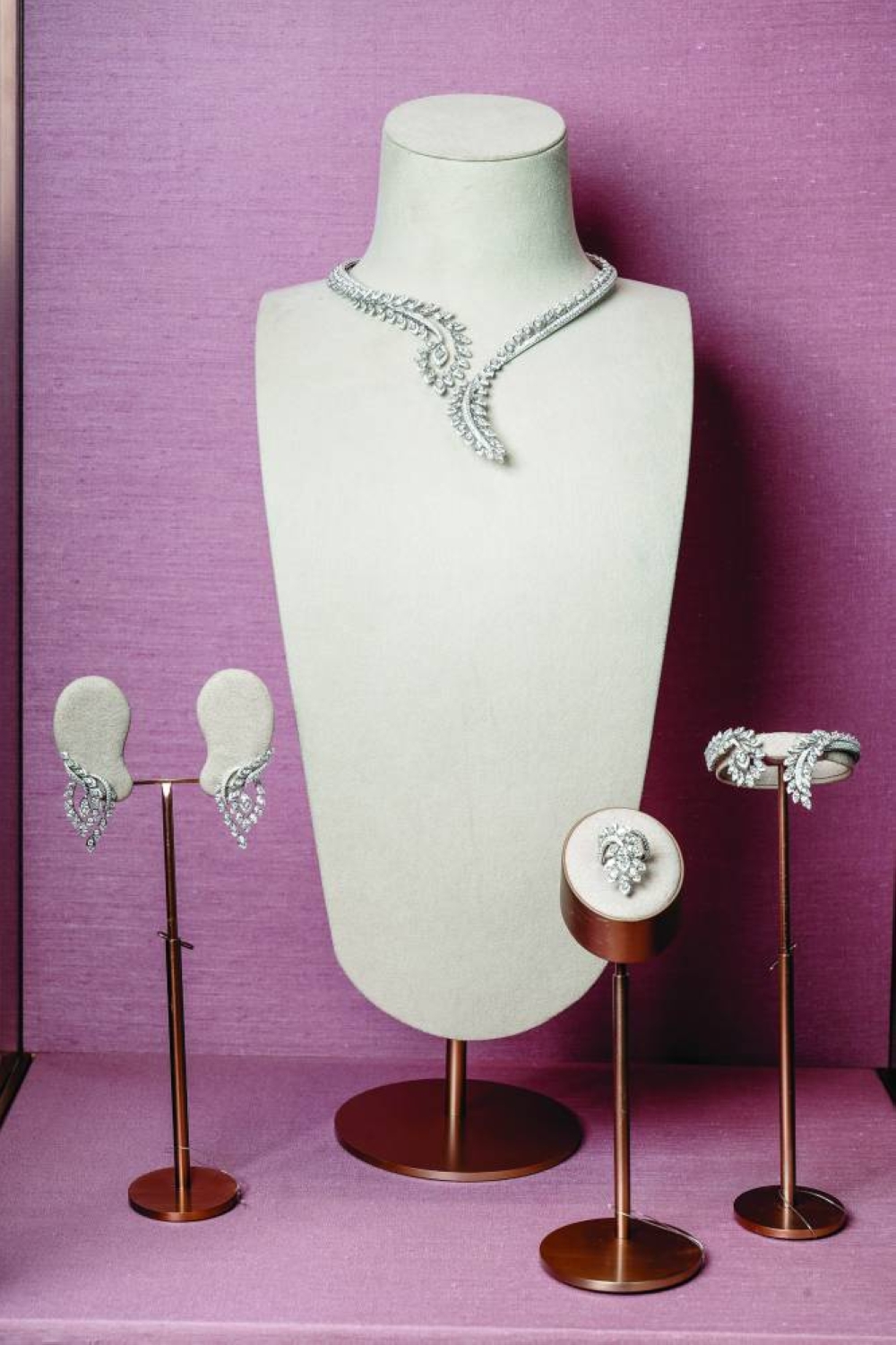 The exclusive gathering showcased Sartoro's stunning creations, offering a unique opportunity for attendees to explore the Maison’s commitment to quality and elegance.