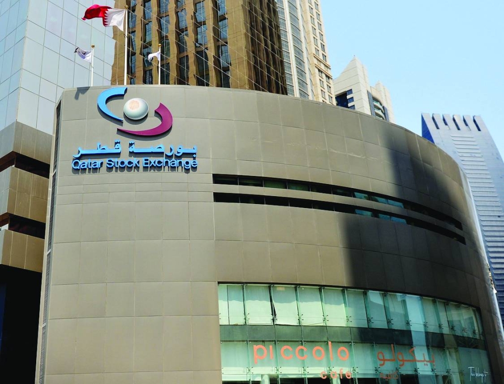 The foreign funds were seen increasingly into net selling as the 20-stock Qatar Index settled 0.02% lower at 10,733.4 points, but recovering from an intraday low of 10,634 points.