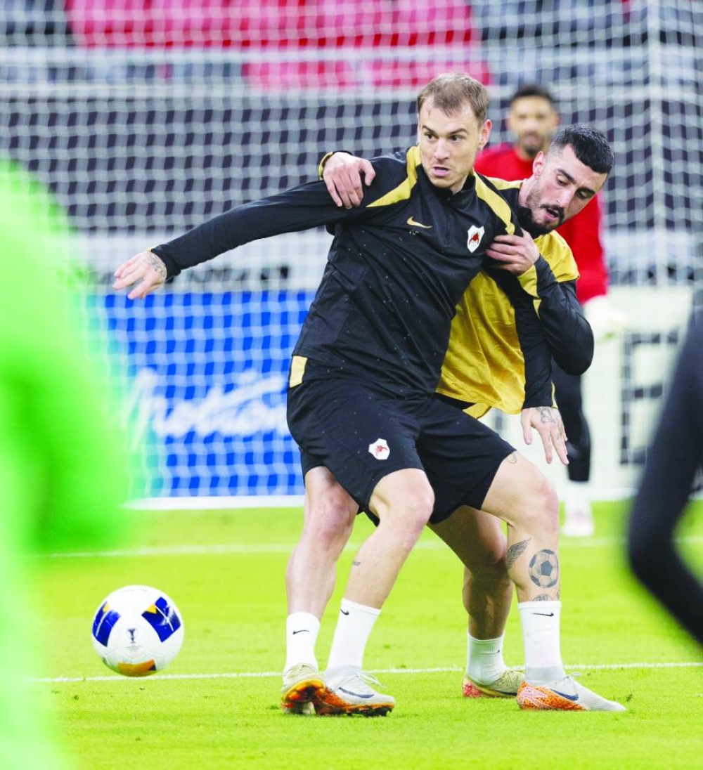 
Al Rayyan players during a training session yesterday. Al Rayyan hosts Saudi Arabia’s Al Ahli in an AFC Champions League Elite clash at Ahmad Bin Ali Stadium today. 