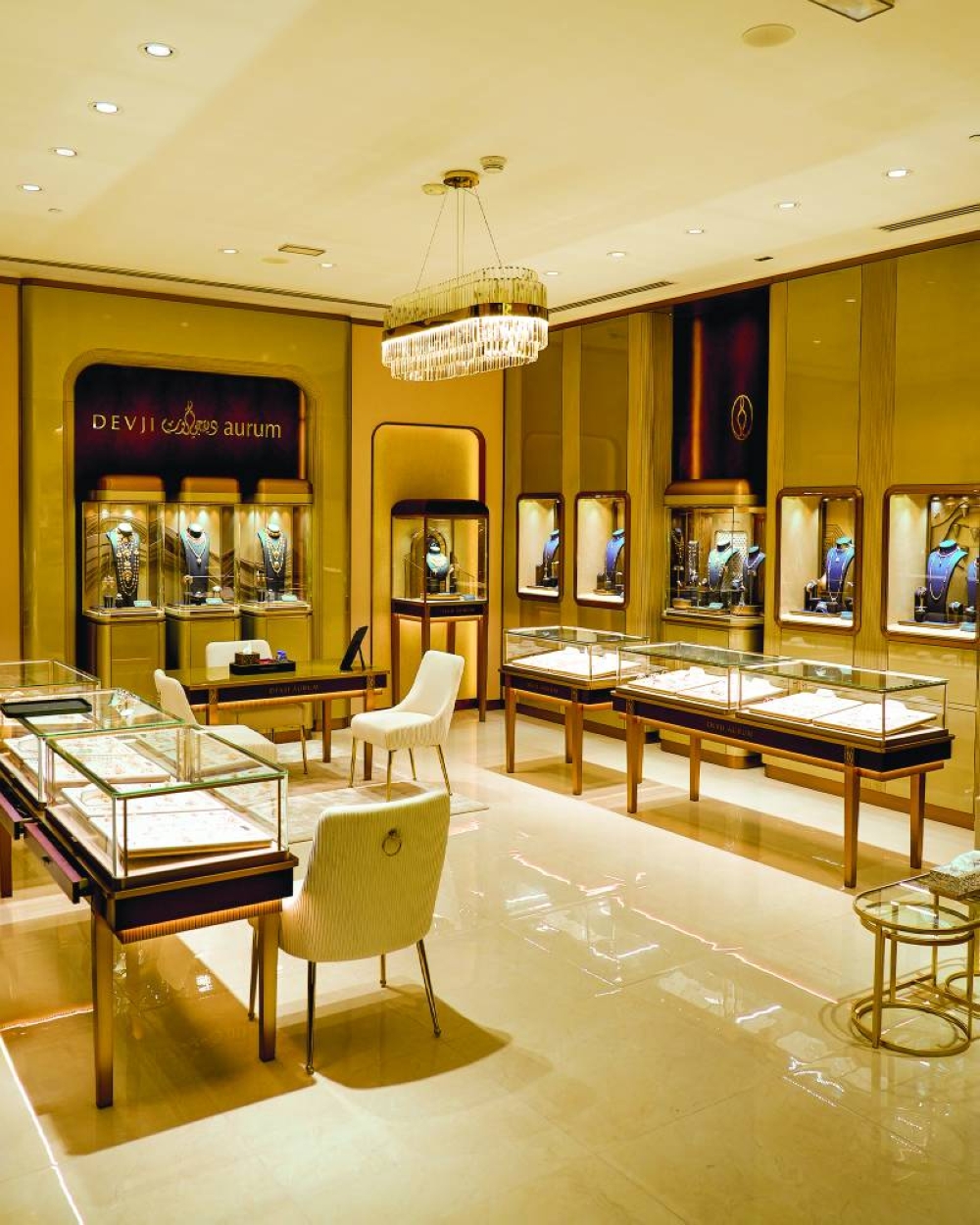 Devji Aurum’s first shop-in-shop boutique is located on Level 1 of Doha Festival City’s Alfardan Boutique.