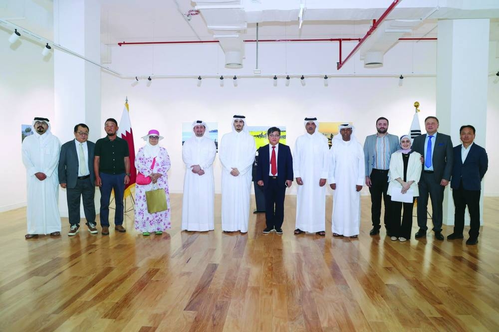 Dignitaries, including Katara deputy general manager Saif Saad al-Dosari, National Museum of Qatar director Sheikh Abdulaziz bin Hamad al-Thani, and South Korean ambassador Hyunsoo Yun, attended the opening.