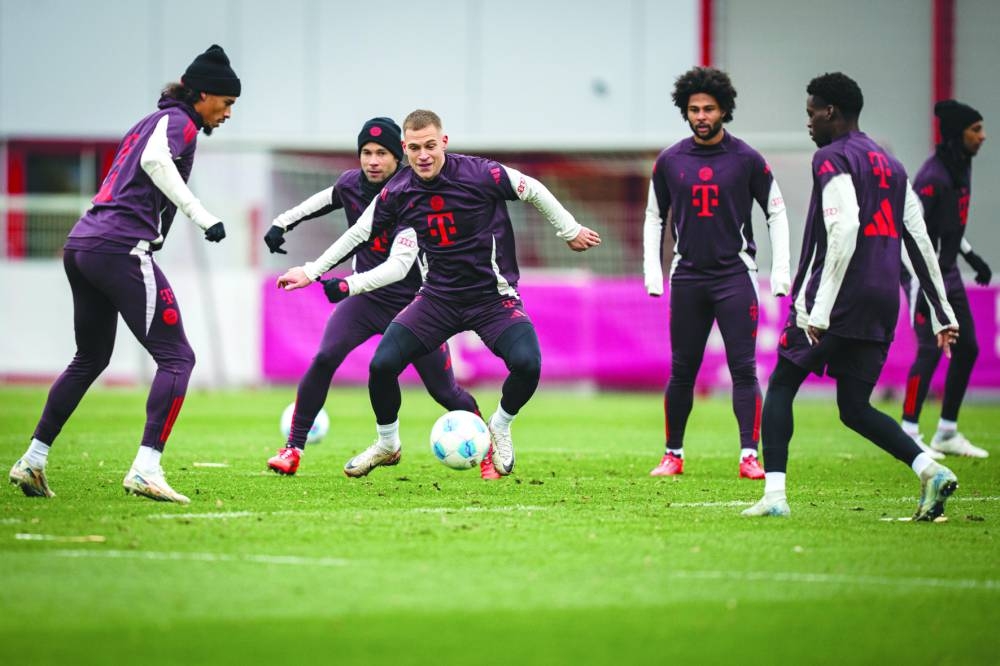 
Bayern Munich can go eight points clear with a win against Augsburg, who are yet to win away this season. 