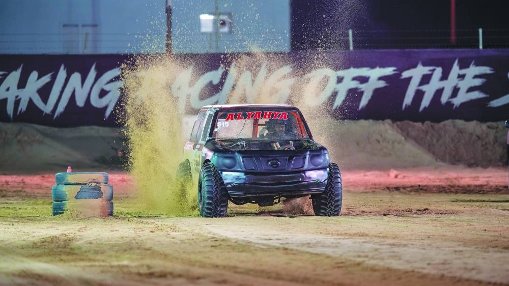 
Action from the third round of the Qatar Sand Drag Competition. 