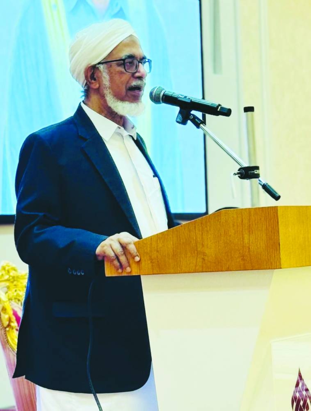 Darul Huda Vice-Chancellor Dr Bahaudheen Mohamed Nadwi delivering the presidential address at Darul Huda Feeder Conference.