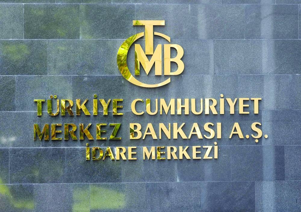 As inflation started to decline, the central bank is expected to cut the policy rate by 2,150 basis points by the end of next year to 28.5%, according to the poll median. Forecasts ranged between 25% and 33%, in the poll. The central bank expects inflation to fall to 21% by the end of 2025.