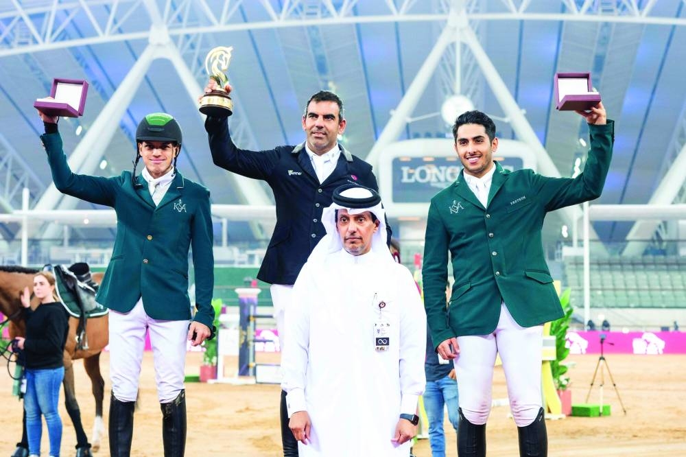 
CSI*4- 145cm winner Mariano Martinez Bastida, runner-up Abdullah Alsharbatly and third-placed Abdulrahman Alrajhi pose with Hamza al-Kuwari, Corporate Services Director at Al Shaqab. 