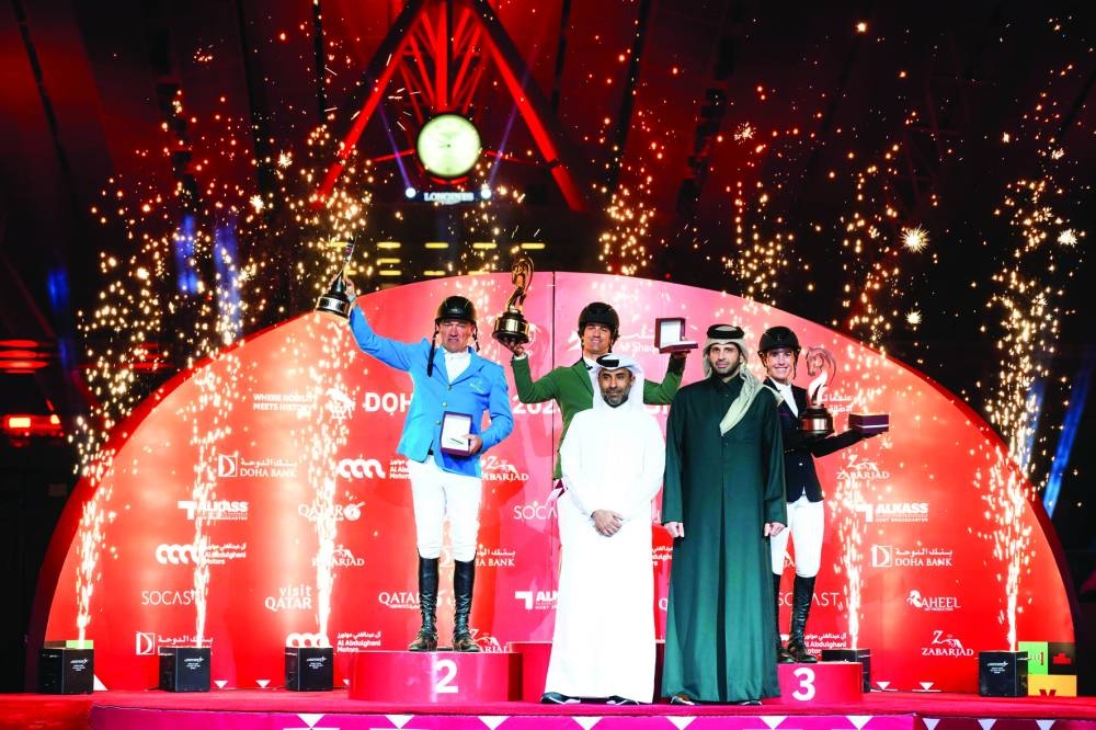 
The CSI4* Grand Prix podium finishers were crowned by Rashid Nasser al-Kaabi, Chairman of the Organising Committee of Doha International Tour, and Sheikh Ahmed bin Noah al-Thani, Secretary-General of Qatar Equestrian Federation and Member of the Organising Committee. 