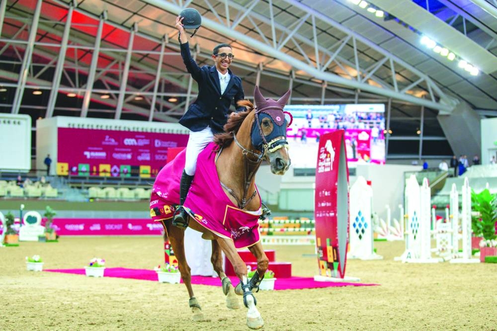 
Qatar’s Suhaim Hamad al-Yafei on Gamin Raye won the CSI1* - Faults & Time - 1.20m. 