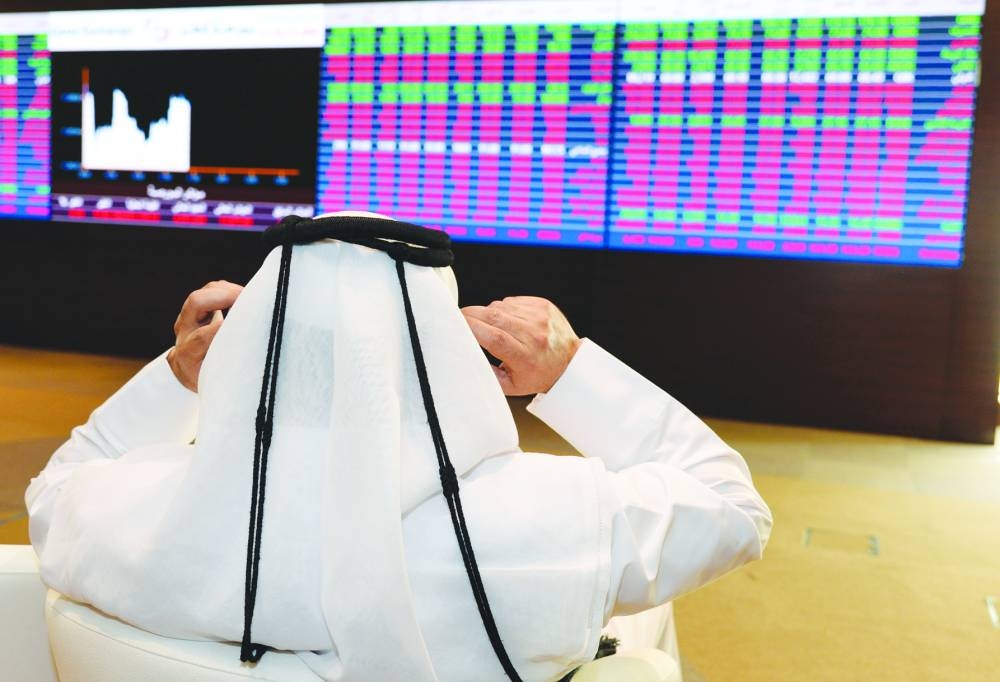 Selling pressure, especially in the industrials and transportation counters, led the 20-stock Qatar Index shed 0.63% to 10,632.34 points, but recovering from an intraday low of 10,582 points