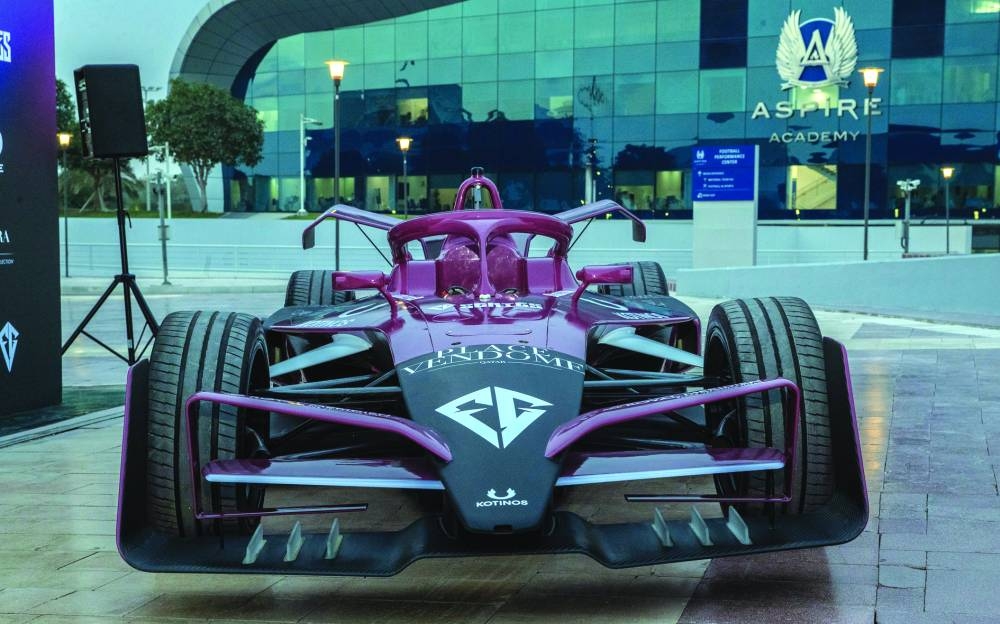 
FG Series’ revolutionary electric race car, the first to offer two power options, is designed to bridge the gap between karting and top-tier electric motorsport competitions. 