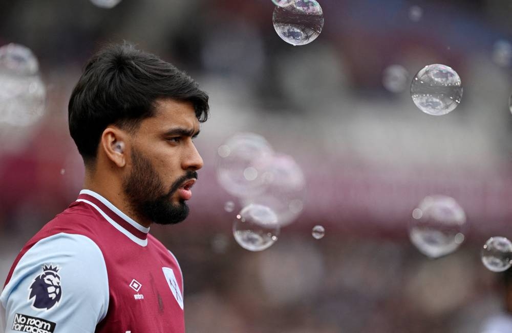 FILE PHOTO: Soccer Football - Premier League - West Ham United v Tottenham Hotspur - London Stadium, London, Britain - May 4, 2025 West Ham United&#039;s Lucas Paqueta before the match REUTERS/Tony O Brien 