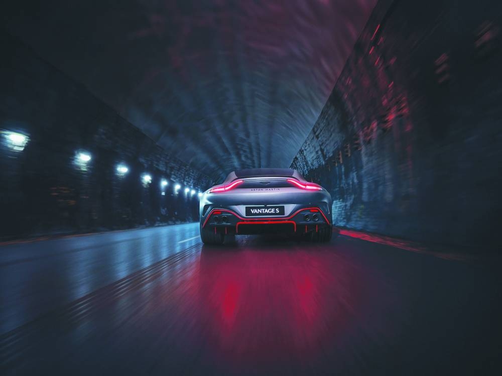 Aston Martin Vantage S