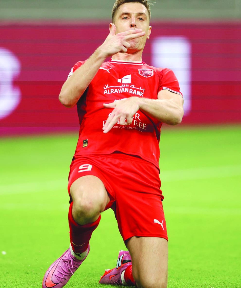 Polish striker Krzysztof Piatek scored a hat-trick as Al Duhail beat Umm Salal 4-2.