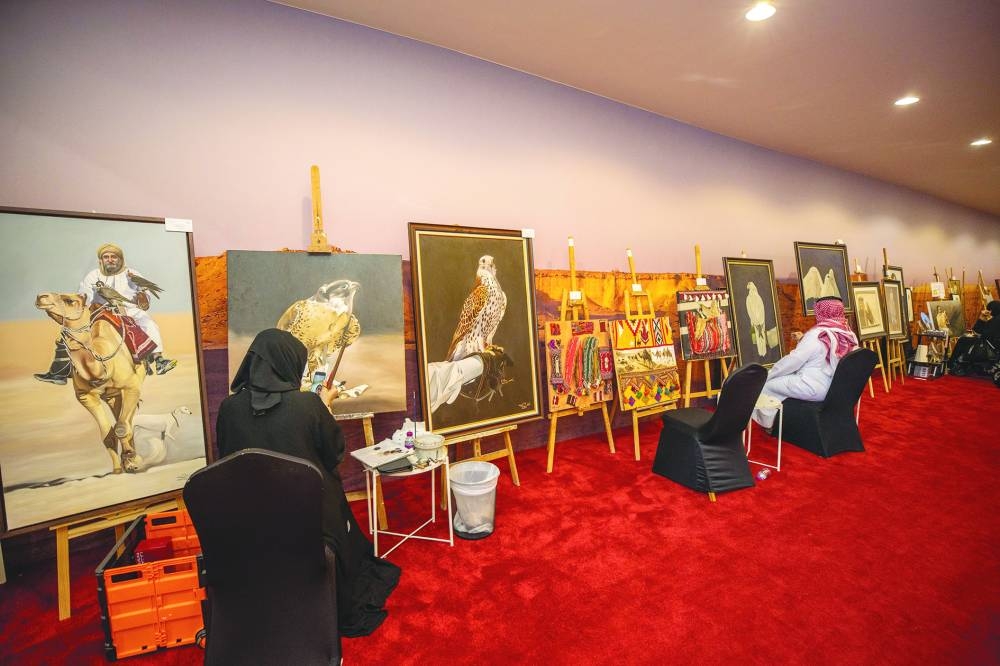 
Artists at work on the sidelines of the event. 