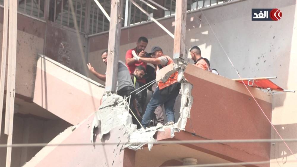 A still frame from video shows the moment before Nasser Hospital's eastern staircase was struck for a second time by Israeli military, killing several people, on August 25, 2025, in Khan Younis, in Gaza. Alghad TV/Handout via REUTERS    THIS IMAGE HAS BEEN SUPPLIED BY A THIRD PARTY. NO RESALES. NO ARCHIVES. MANDATORY CREDIT ALGHAD TV.  MUST NOT OBSCURE LOGO.