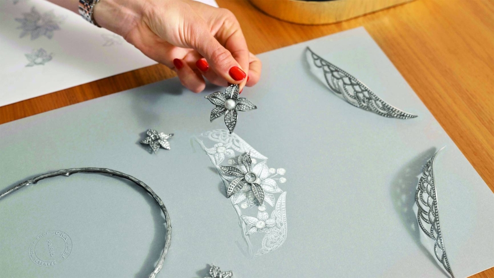 ‘Houbara Haven: A Chaumet Tiara Exhibition’ details the journey behind the Houbara Haven tiara.