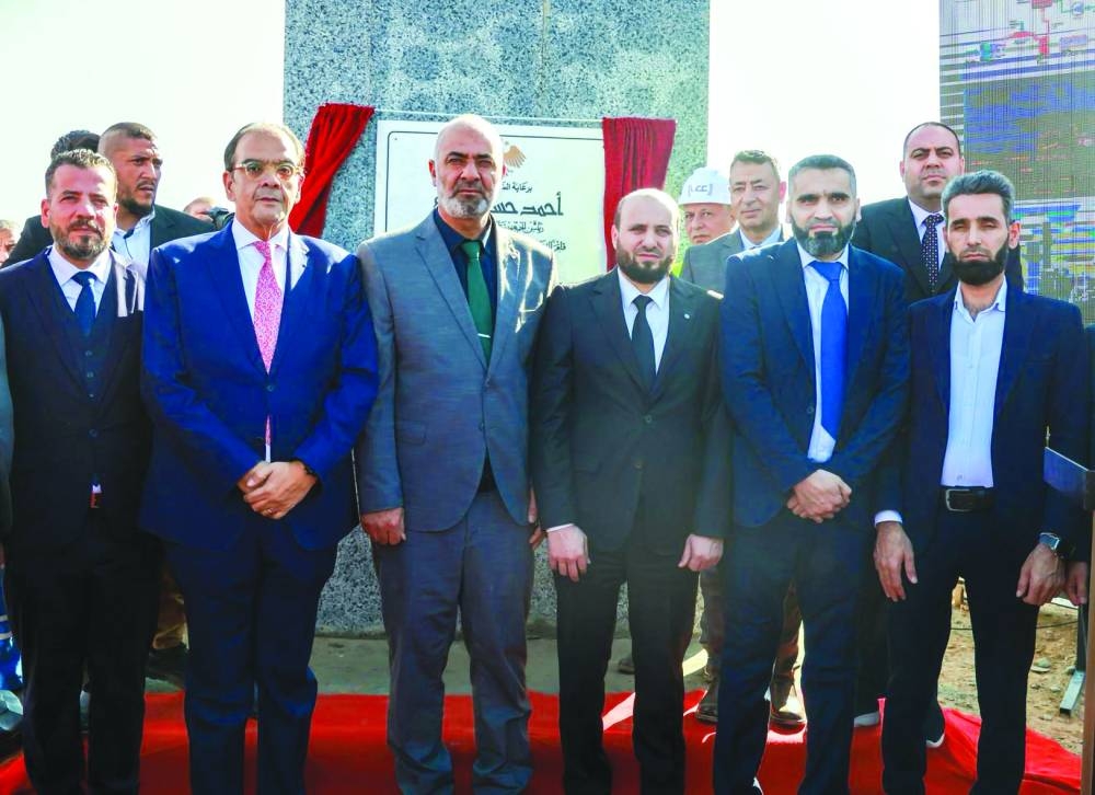 Minister Mohammed al-Basheer was accompanied at the ceremony by Omar Shaqrouq, Deputy Minister of Energy for Electricity Affairs, representatives of the international coalition led by UCC Urbacon, the Governor of Deir Ezzor Ghassan Ahmed, local community figures, and a number of directors from the coalition companies and officials from the Ministry of Energy.
