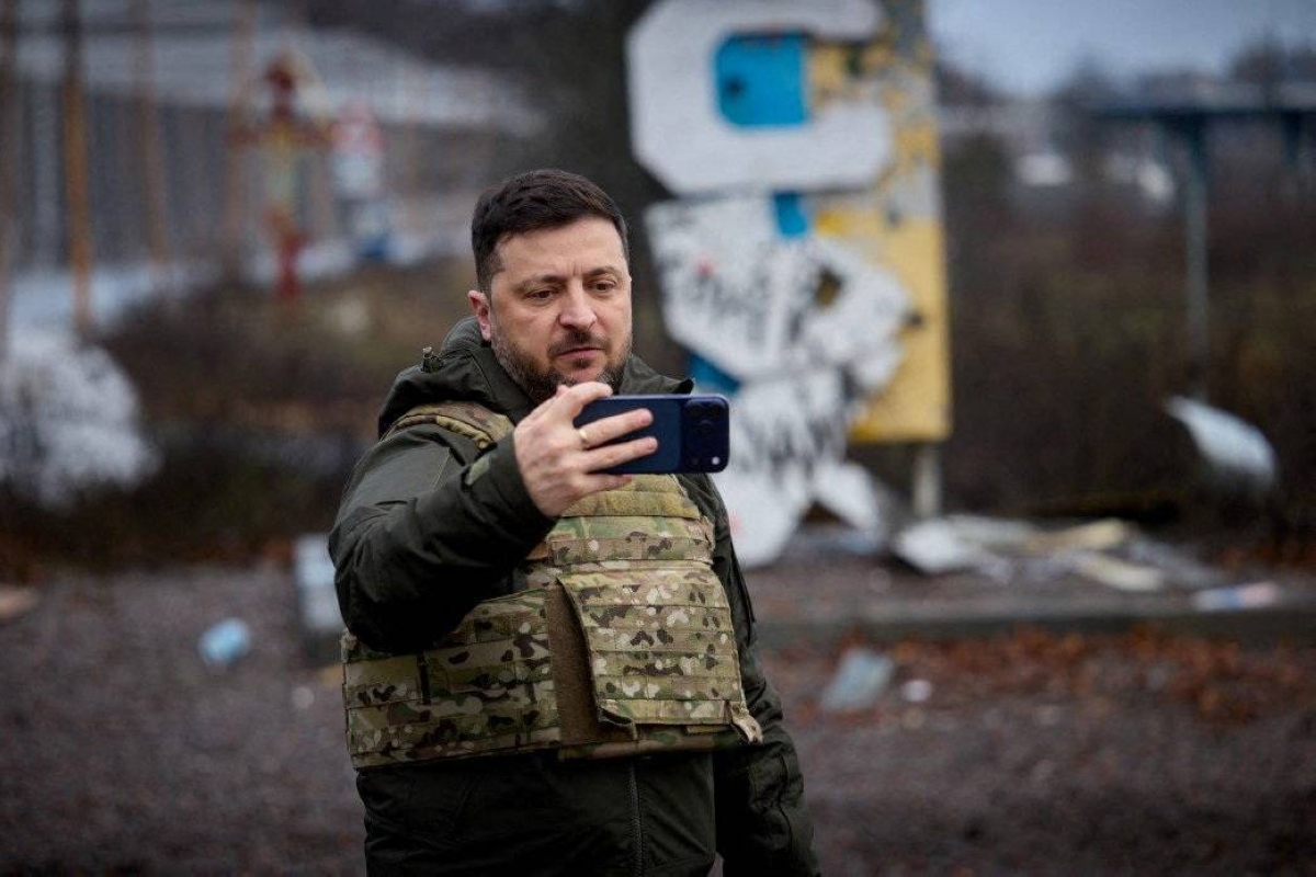 Zelensky self-records a video yesterday in front of a sign that reads &#039;Kupiansk’, amid Russia&#039;s attack on Ukraine, in the frontline town of Kupiansk, Kharkiv region, Ukraine. – Reuters