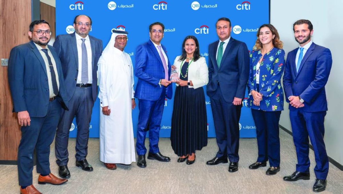 The award was handed over at a meeting held at QIB Head Office, attended by representatives from QIB and Citi.