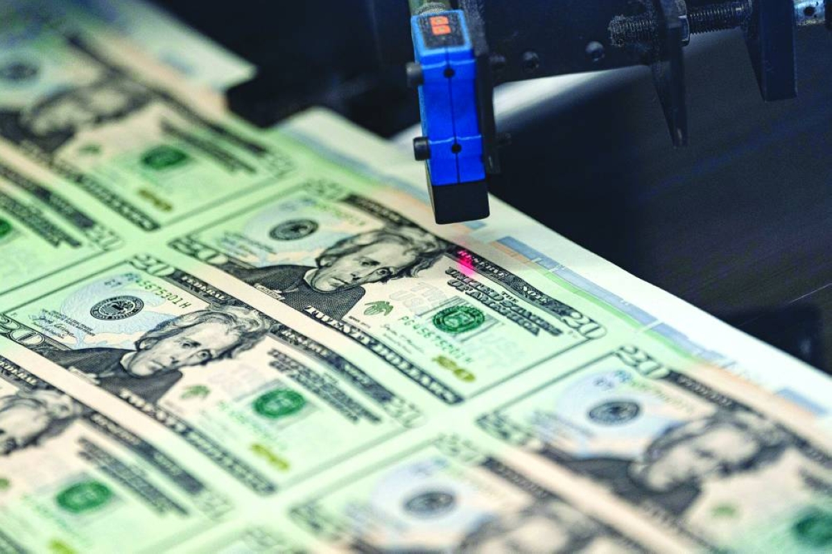 A Bloomberg gauge of the dollar posted its worst week since June as traders looked to data due early next month to confirm expectations for further Federal Reserve interest-rate cuts in 2026