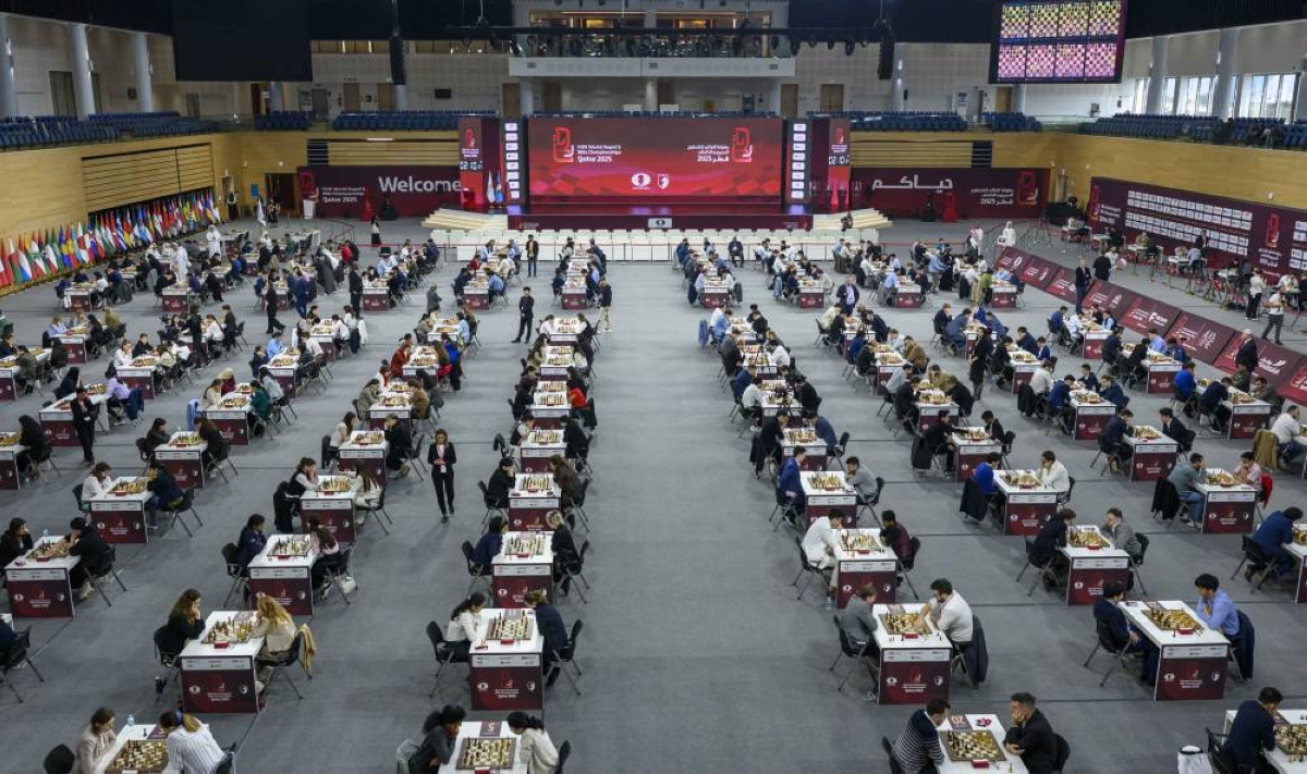 A Genaral view of chess players compete in the tenth round of the FIDE World Rapid & Blitz Championship at the Sports and Events Complex, Qatar University, in Doha, Qatar, on December 28, 2025

