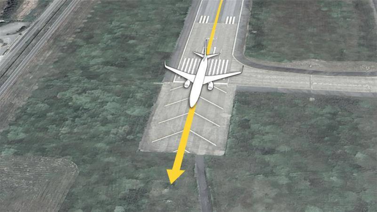 Final moments before the Jeju Air crash at South Korea's Muan airport (file). A year after the worst air disaster on South Korean soil, ‌families of the 179 people who died gathered around the battered ‌concrete embankment where Jeju Air Flight ‍2216 crashed, demanding answers and a thorough investigation.