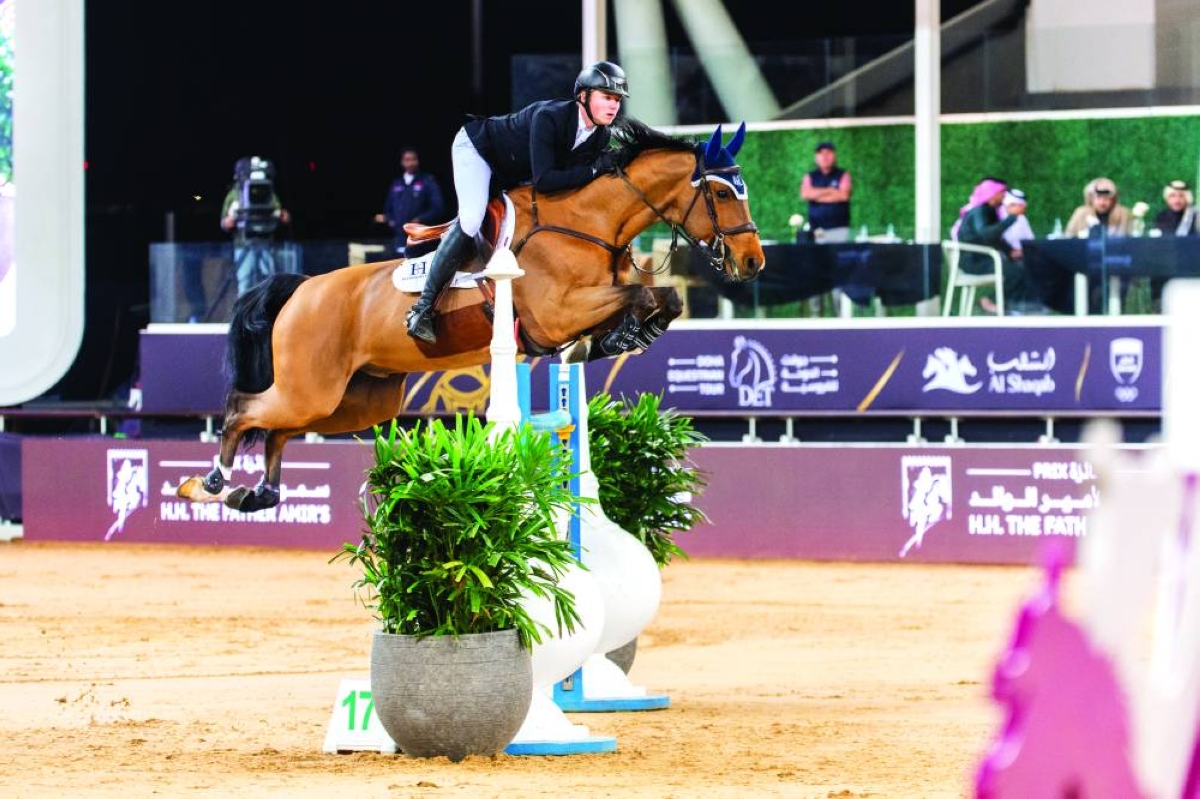 
Riding Casquo Blue, Harry Charles produced a double-clear round and set the winning time of 38.20 seconds in the 1.55m contest. 