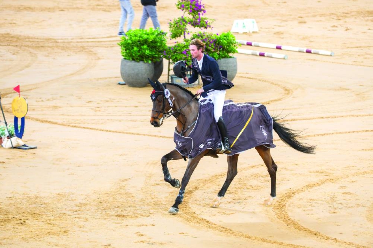 
Oliver Fletcher claimed top honours in the CIS2* 1.45m jump-off class onboard Cajus 42. 