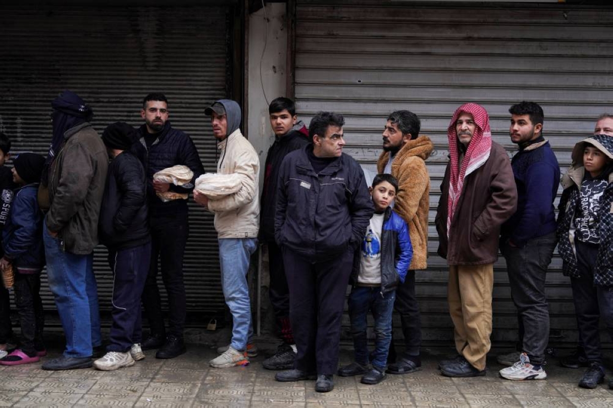 Syria army issues warning as fighters refuse to evacuate