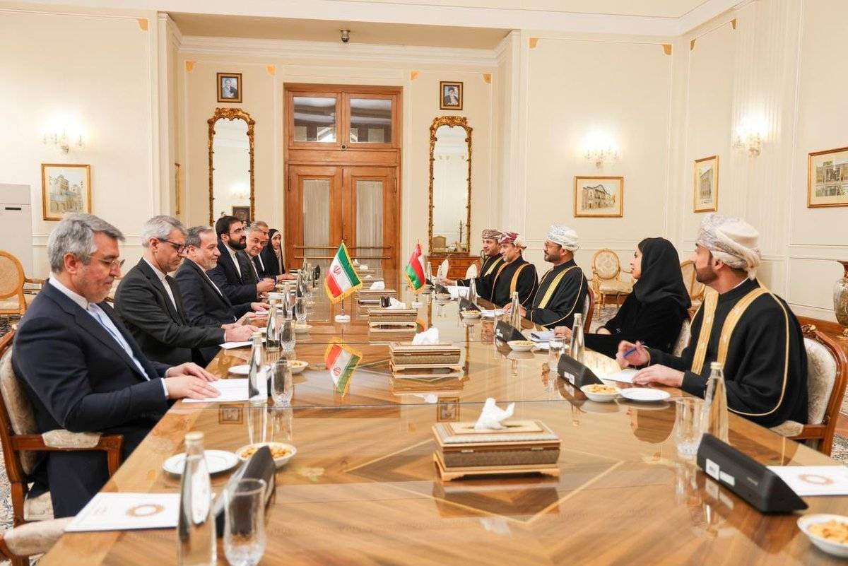 Iran, Oman Foreign Ministers discuss ties and regional concerns