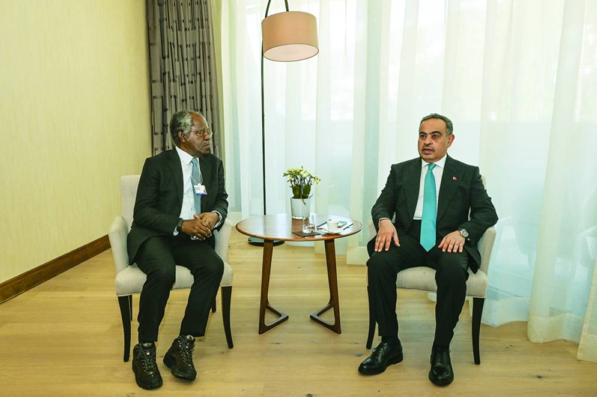 Al-Kuwari meets leaders of banking institutions and global companies in WEF in Davos