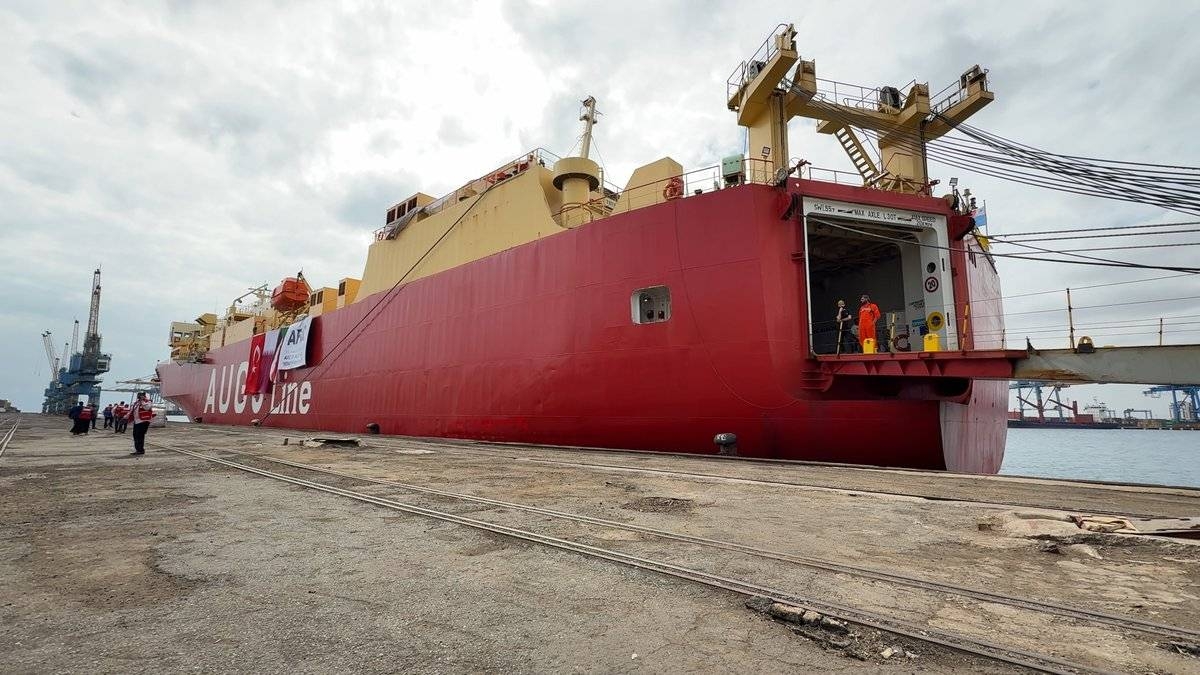 Humanitarian aid vessel Arrives in Sudan as part of joint efforts by Qatar and Turkiye
