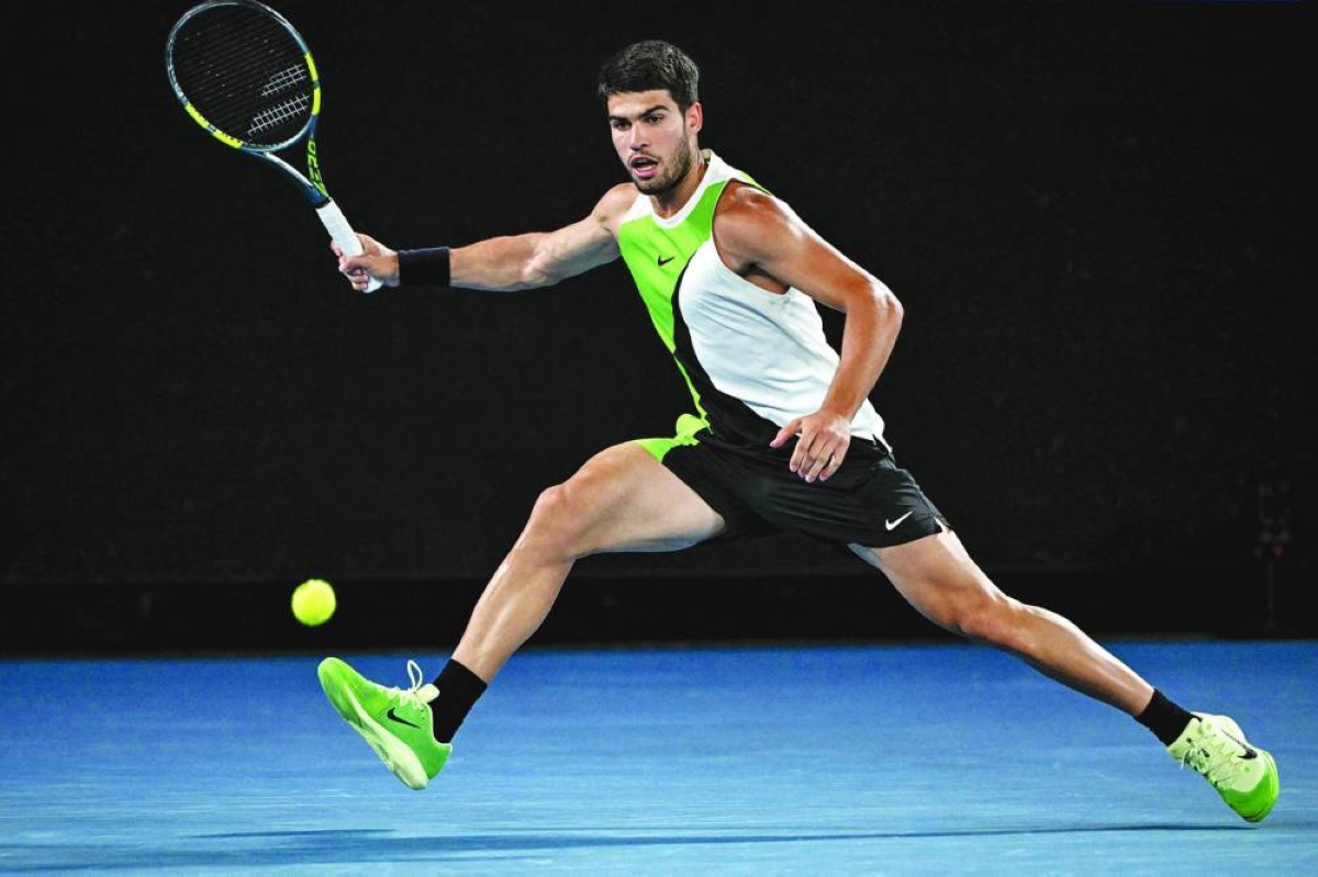 Alcaraz shines, Sabalenka beats the heat to make Australian Open semi-finals