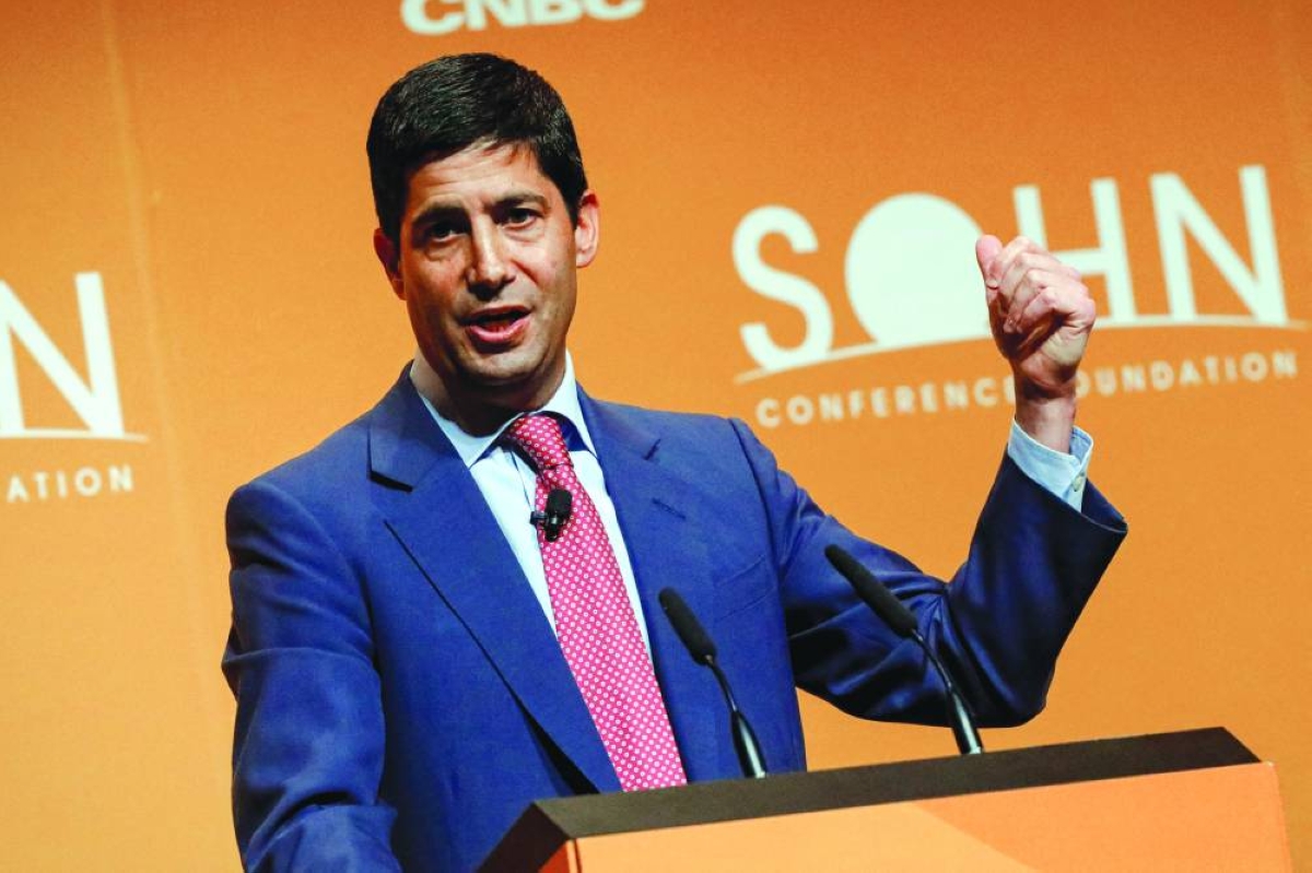 FILE PHOTO: Kevin Warsh, Fellow in Economics at the Hoover Institution and lecturer at the Stanford Graduate School of Business, speaks during the Sohn Investment Conference in New York City, U.S., May 8, 2017. REUTERS/Brendan Mcdermid/File Photo