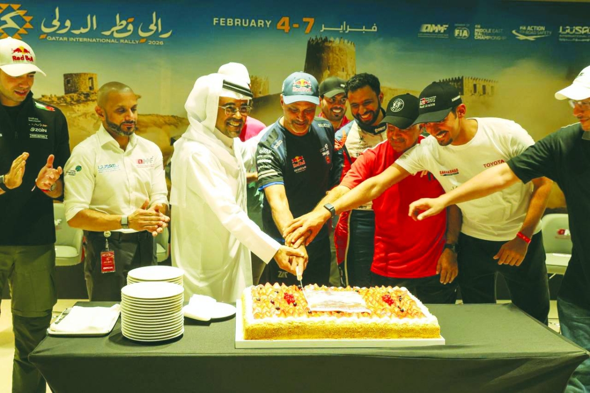 Nasser Saleh al-Attiyah was presented with a celebratory cake by QMMF President Abdulrahman al-Mannai for winning his sixth Dakar rally title last month.