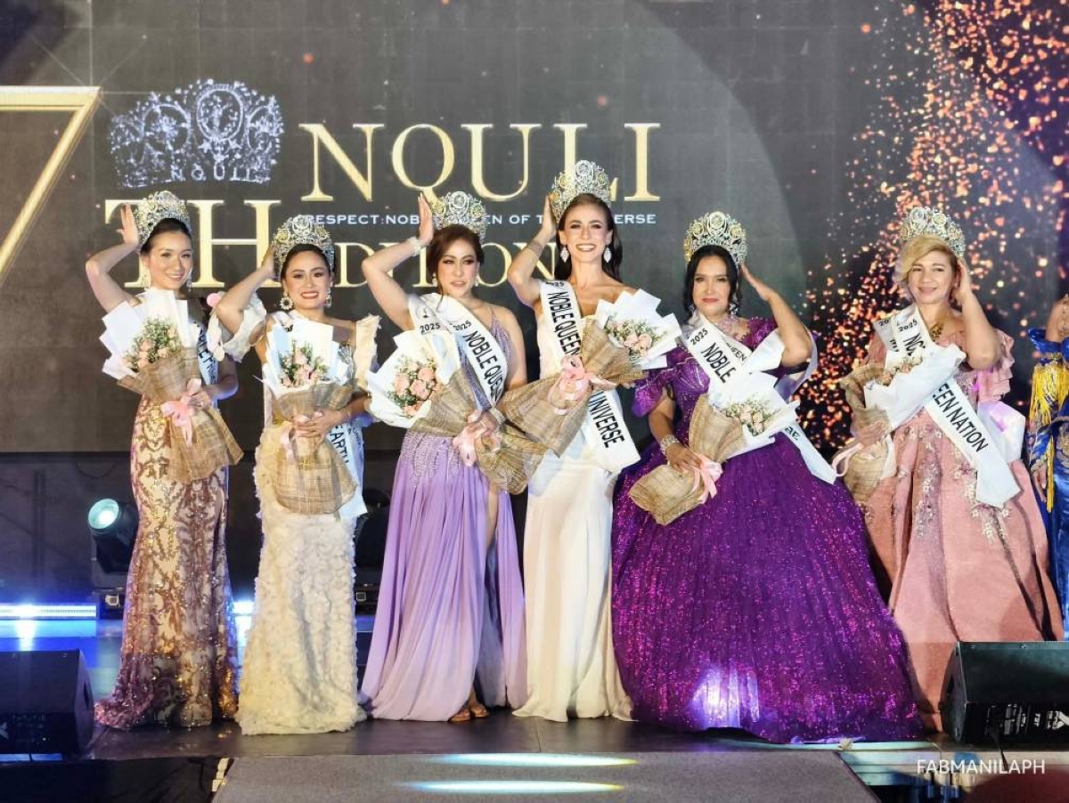 Jeanette (second right) with other titlists. 