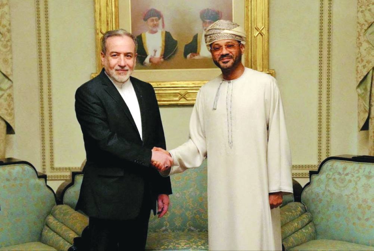 
Iranian Foreign Minister Abbas Araghchi meets with Omani Foreign Minister Sayyid Badr al-Busaidi in Muscat, yesterday. 