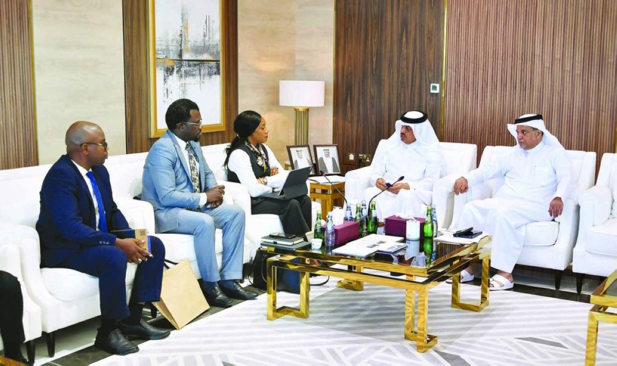 During the meeting, both sides discussed cooperation between the two friendly countries, particularly in the commercial and investment fields, as well as ways to enhance collaboration in agriculture and food security.