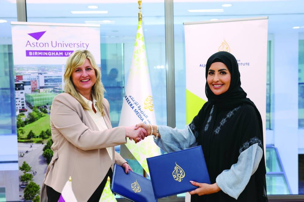 Prof Helen Wood with Eman al-Amri.