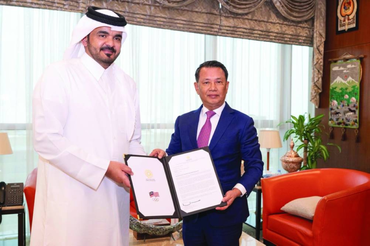 HE Sheikh Joaan visits OCA headquarters in Kuwait