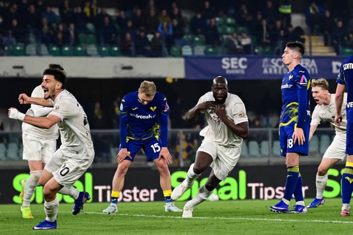 Napoli's Belgian forward #9 Romelu Lukaku (C) celebrates after scoring his team second goal during the Italian Serie A football match between Hellas Verona and Napoli at the Bentegodi Stadium in Verona, northern Italy, on February 28, 2026. (AFP)