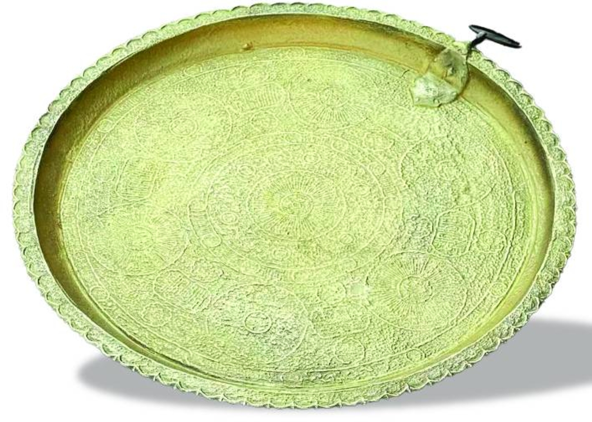 Tray inspired by Al-Andalus.