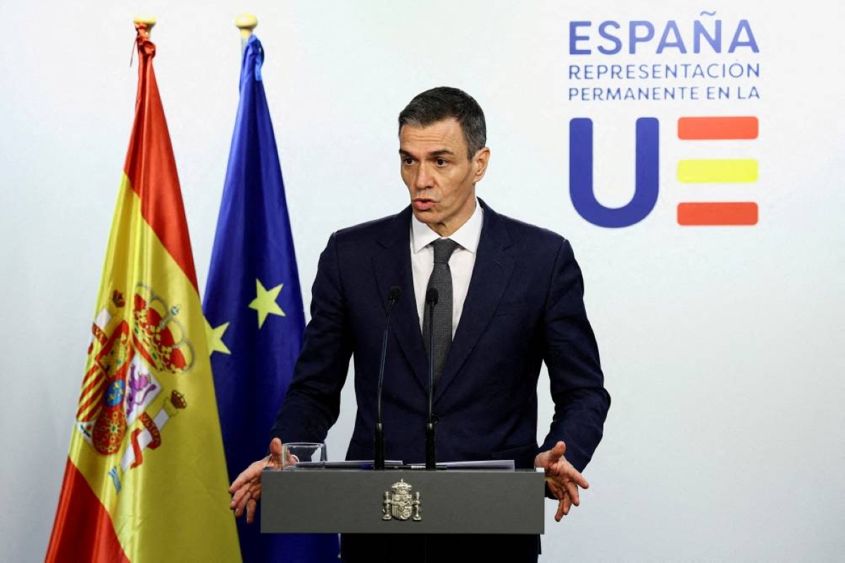Spanish PM’s party gains on anti-war stance, support for far-right stalls in polls