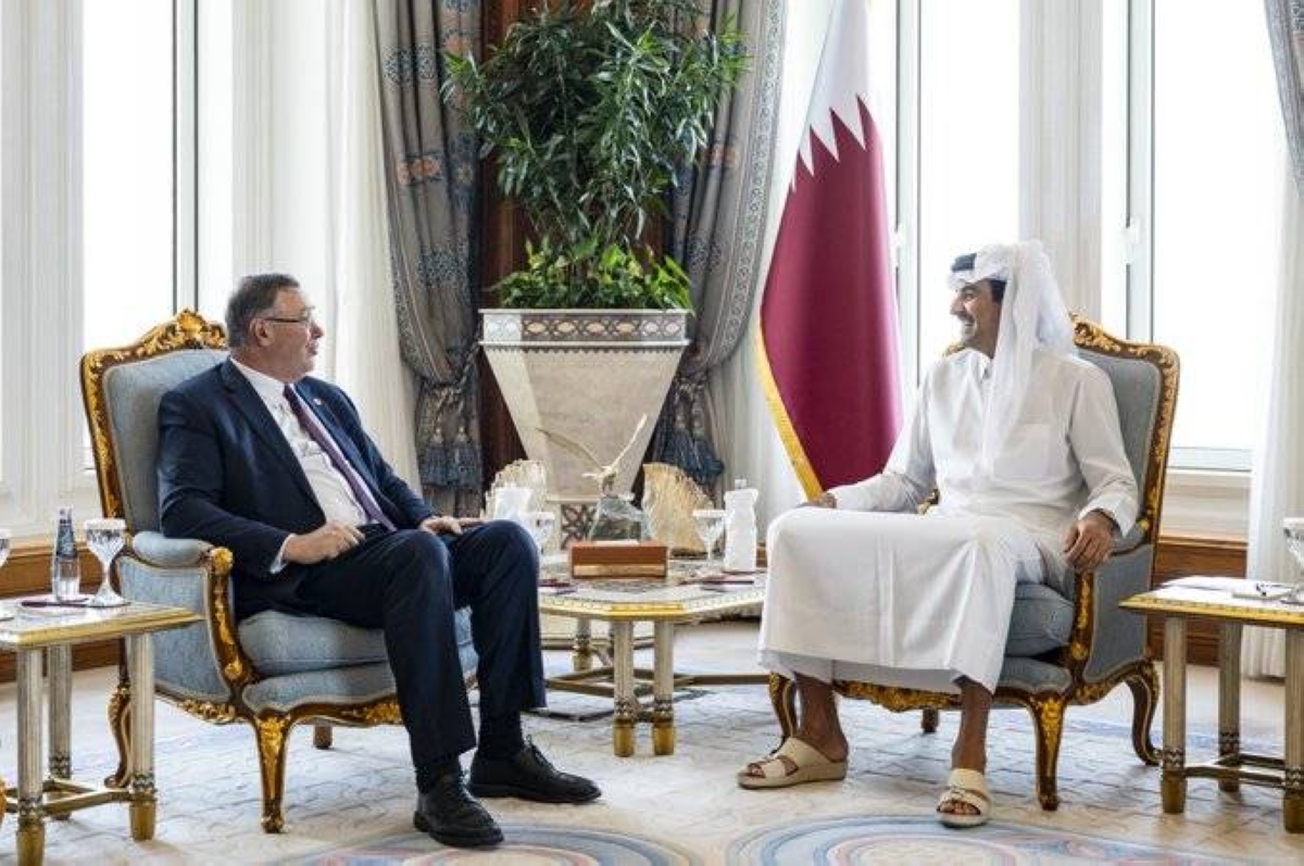 HH the Amir Receives Chairman of TotalEnergies