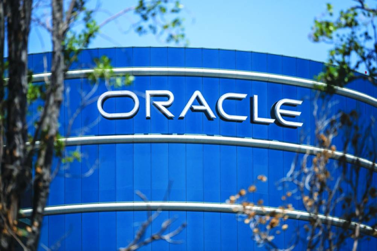 The Oracle offices in Redwood City, California. A $16bn financing for a giant Oracle Corp data centre in Michigan has wrapped after months of stop-and-start negotiations with investors.  