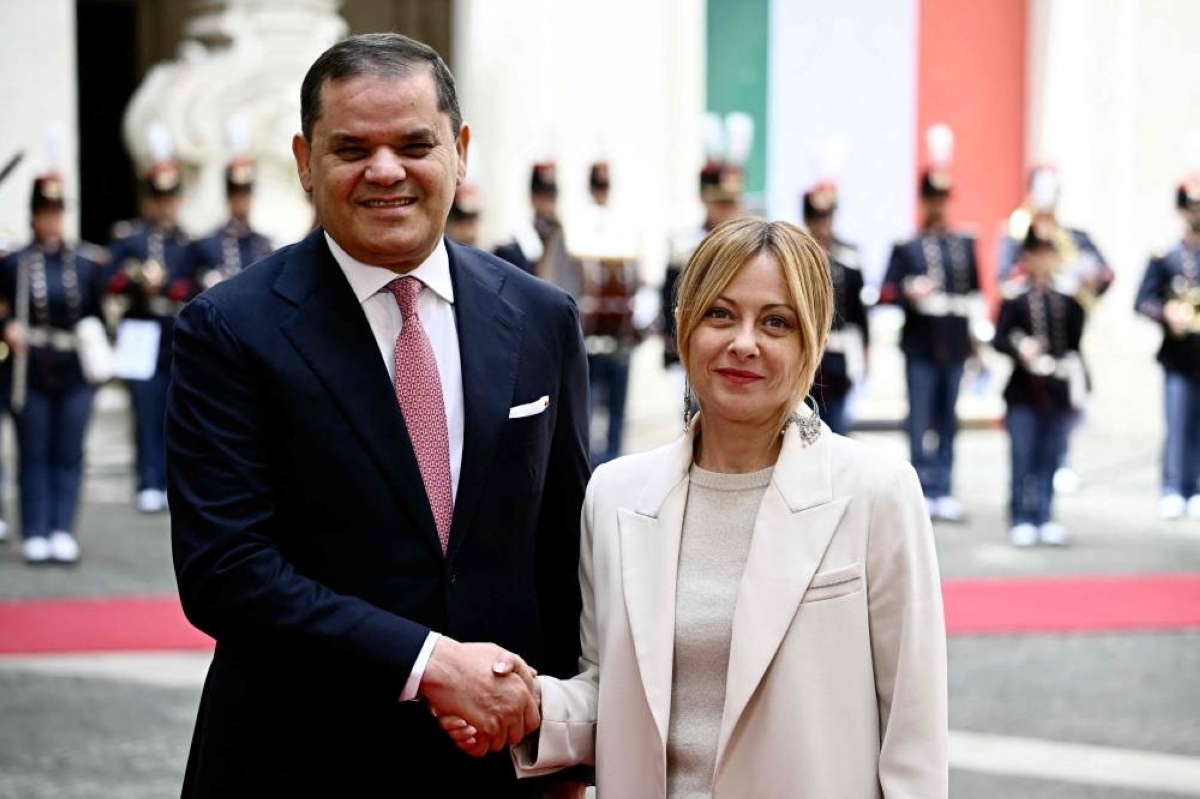 Italy's Prime Minister, Giorgia Meloni welcomes Abdul Hamid Mohammed Dbeibeh, Prime Minister of Lybia prior their meeting at Palazzo Chigi in Rome yesterday. (AFP)