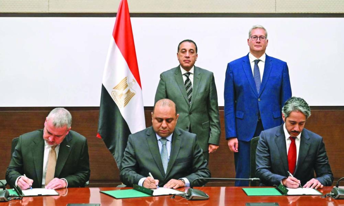 The MoU enables the three signatory parties to study future growth opportunities and flexible commercial frameworks in light of Egypt’s position in the region and its gas infrastructure, which serves both domestic consumers and global markets.