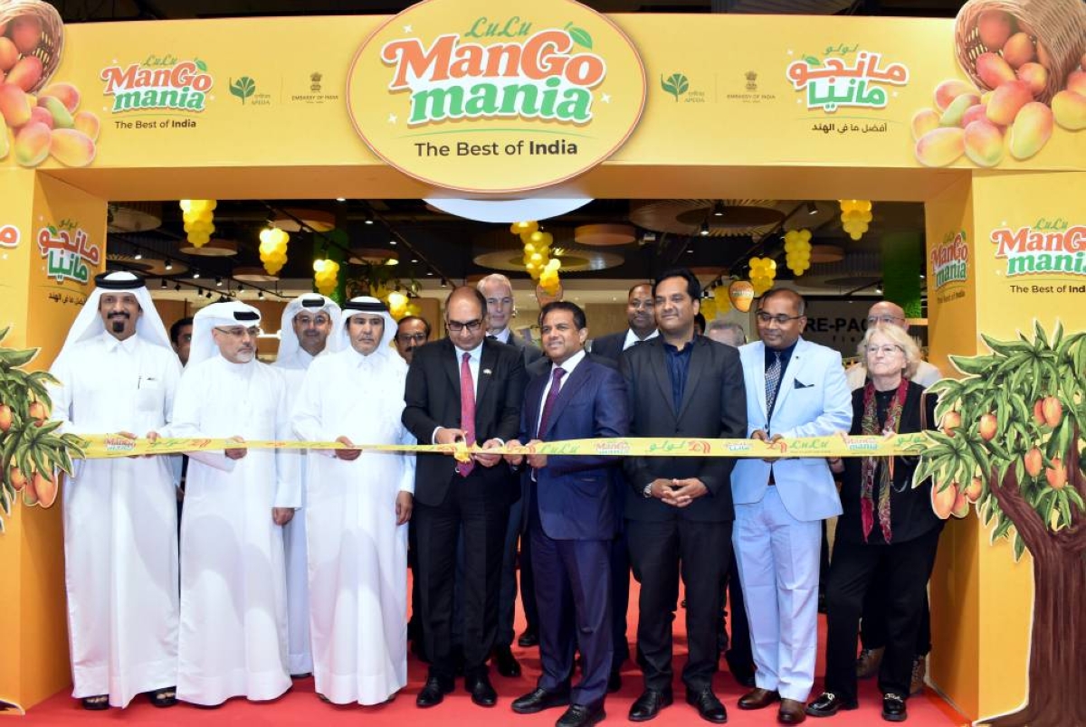 Indian ambassador Vipul leading the ribbon-cutting ceremony, along with Sandeep Saha, regional head – Northeast & Ladakh, APEDA; and Dr Mohamed Althaf, director of LuLu Group-Global Operations & CSO, in the presence of dignitaries, Qatari guests, officials from the Embassy of India, representatives from APEDA, and Indian community leaders. PICTURES: Thajudheen.
